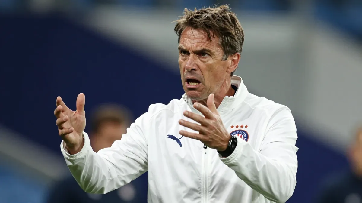 FC Halifax Town's manager has expressed fury over his side's 'schoolboy' defending as they struggle in 17th place in the...